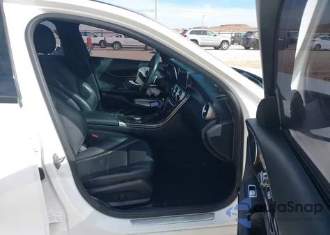 2020 Mercedes-Benz C 300 z USA, uszkodzony, nr VIN WDDWF8DBXLR540562